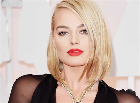 Margot Robbie Height, Weight, Age, Body Statistics